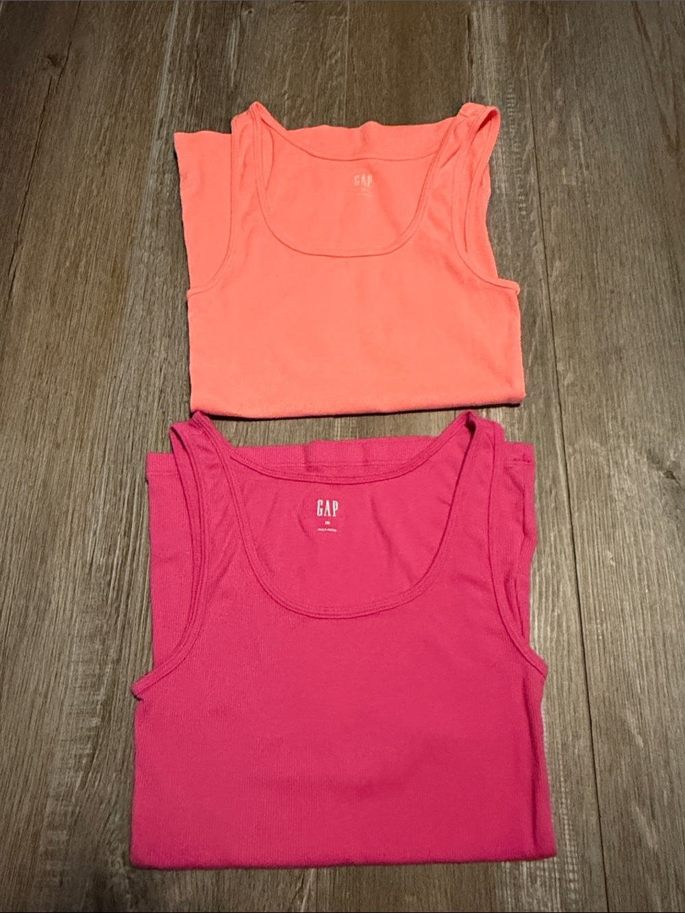 GAP Sleeveless Tank Tops